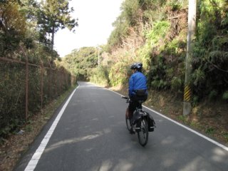 御座手前の峠