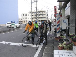 県庁前