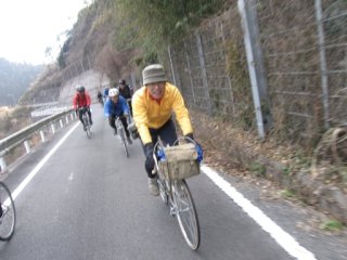 名張川左岸