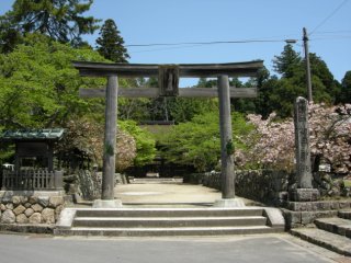 油日神社