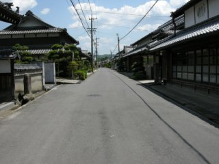 美旗の初瀬街道